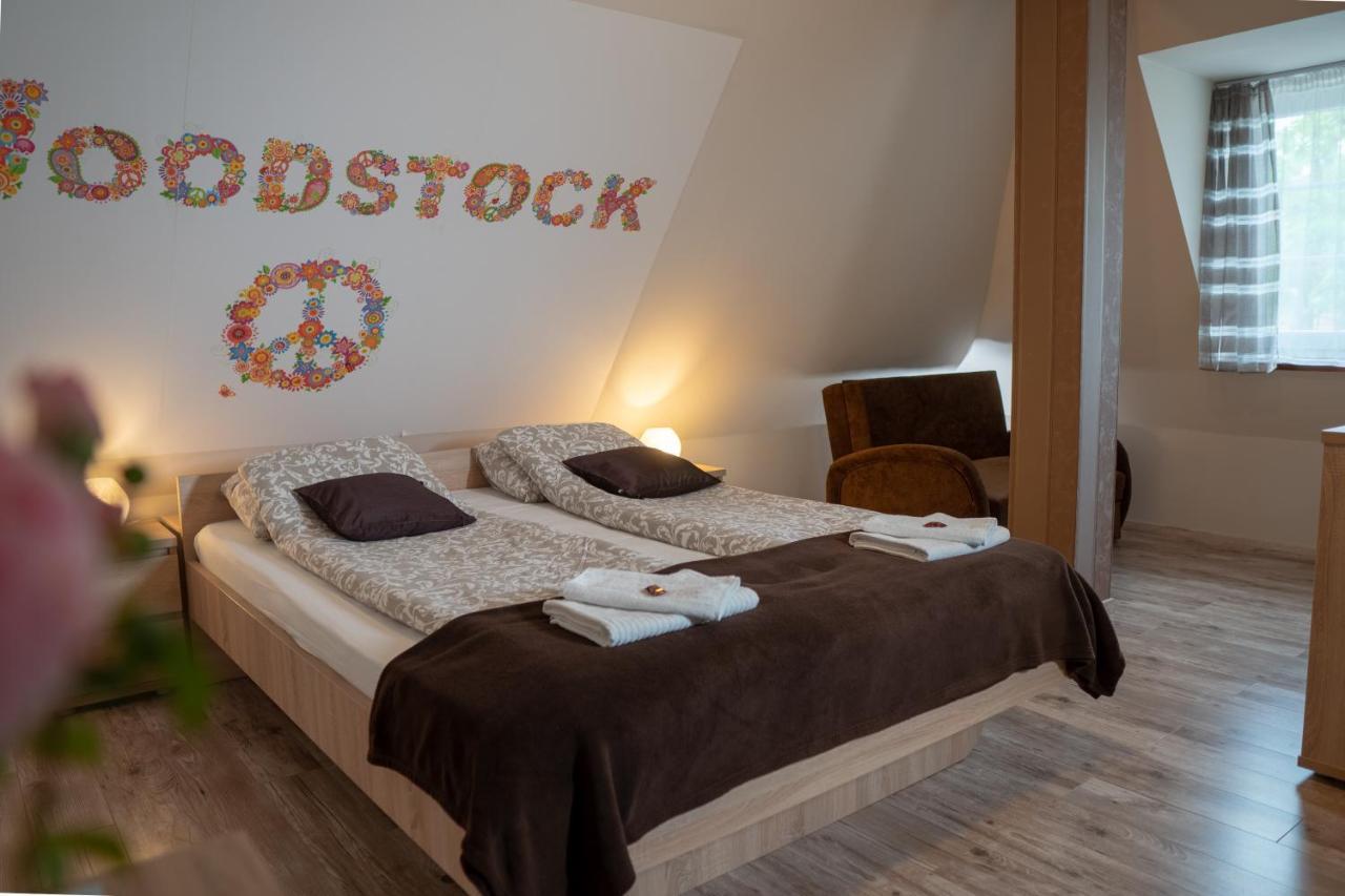 Bed & Breakfast F57 - Franko Csaladi Panzio Balatonlelle